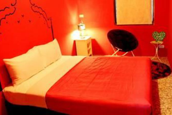 Room 3 of 11