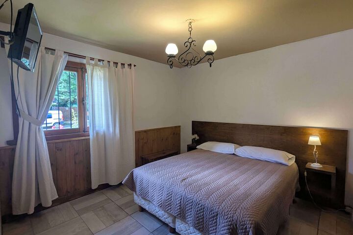 Room 12 of 48