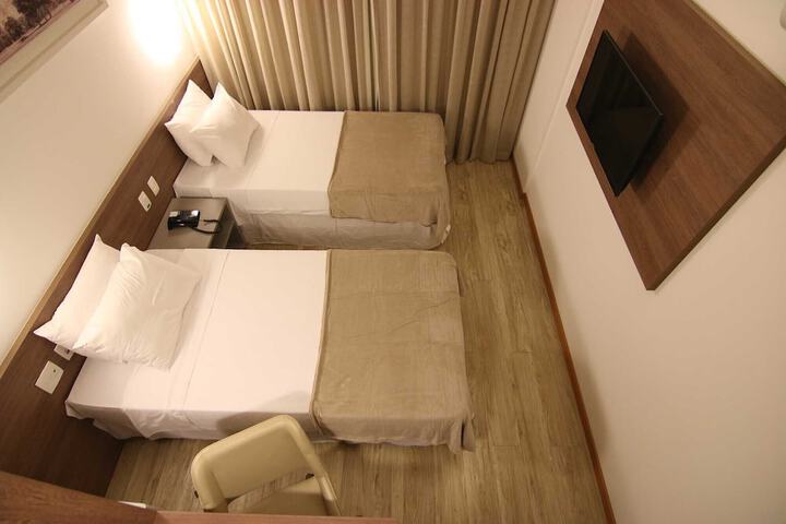 Room 25 of 79