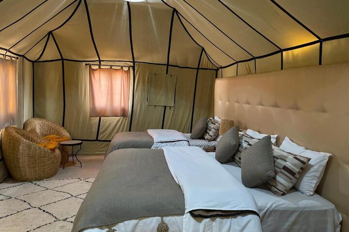 Room 4 of 7