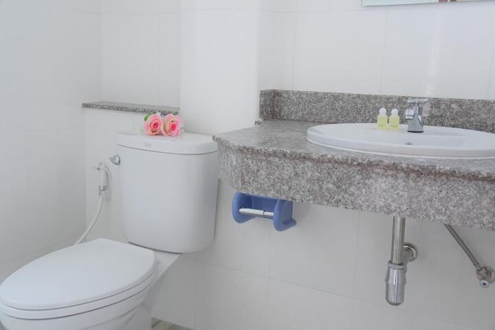 Room 15 of 24