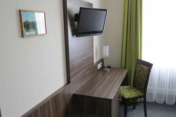 Room 18 of 39
