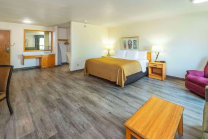 Room 40 of 76