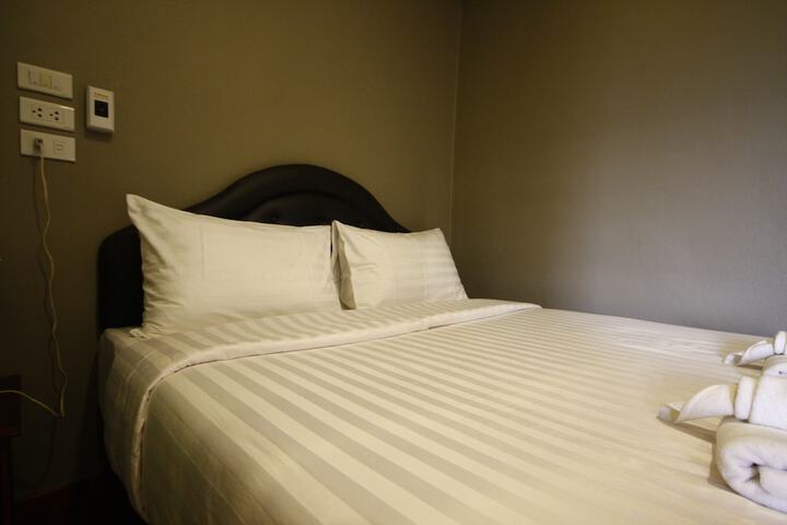 Room 12 of 52