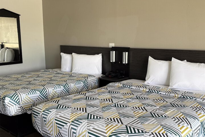 Room 13 of 21