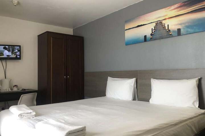 Room 16 of 54