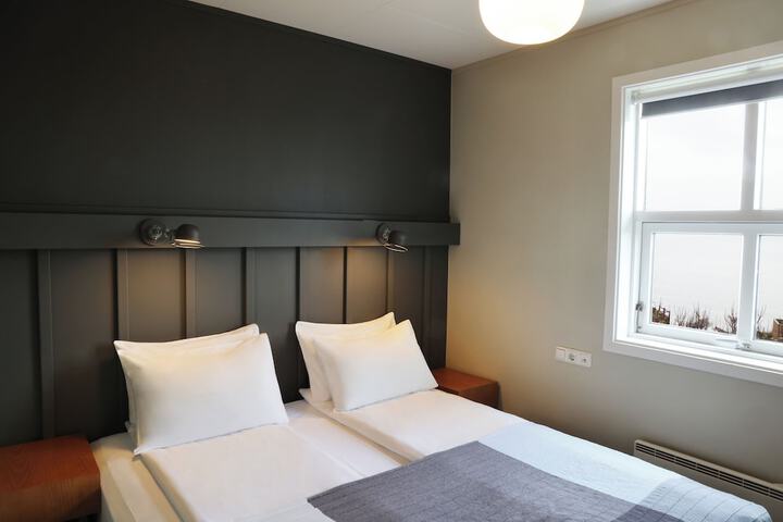 Room 24 of 47