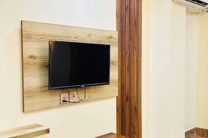 Room 3 of 15