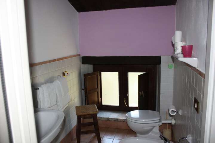 Room 28 of 61