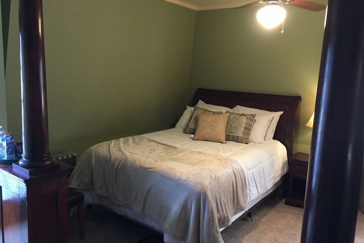 Room 22 of 35