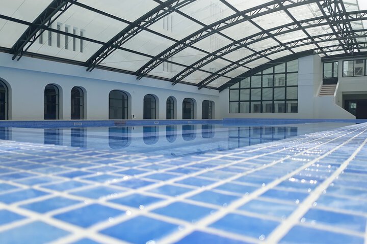 Hotel Pool