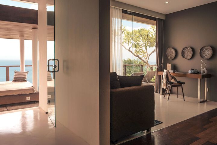 Room 15 of 43