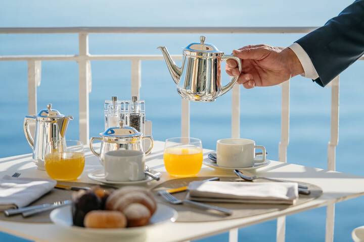 Breakfast/Coffee Service 140 of 167