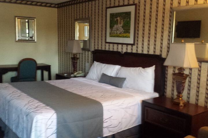Room 11 of 26