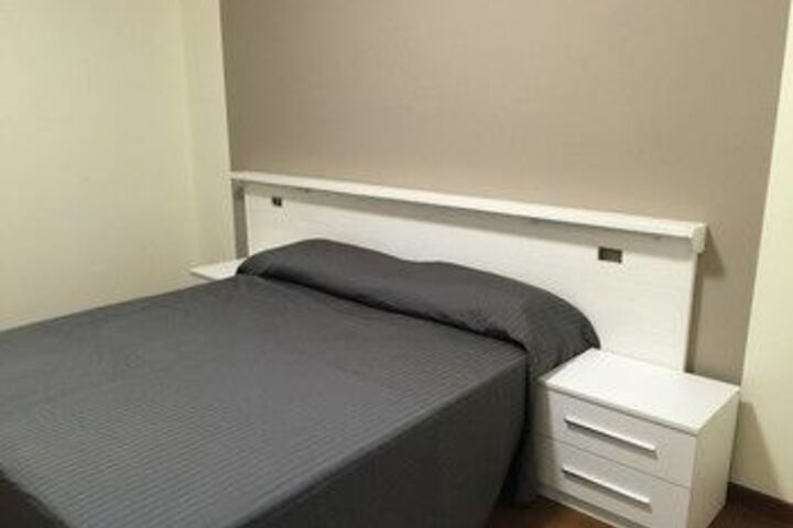 Room 13 of 38