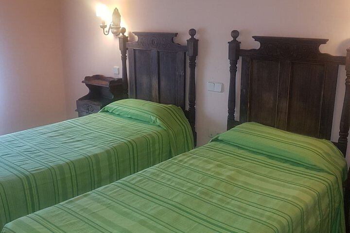 Room 5 of 10