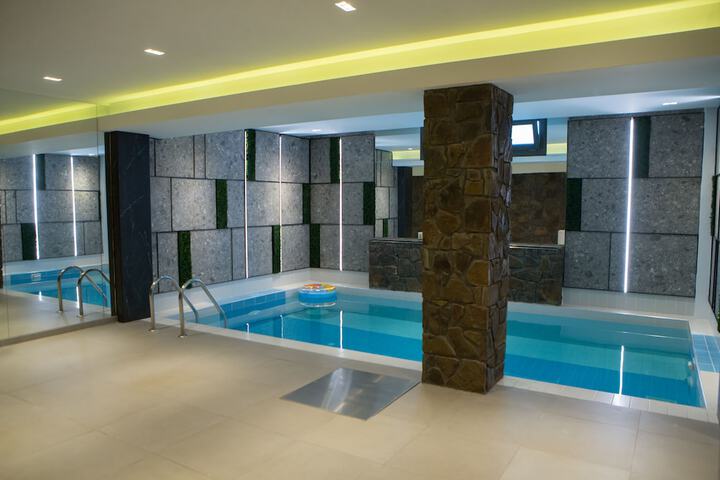 Pool 30 of 47