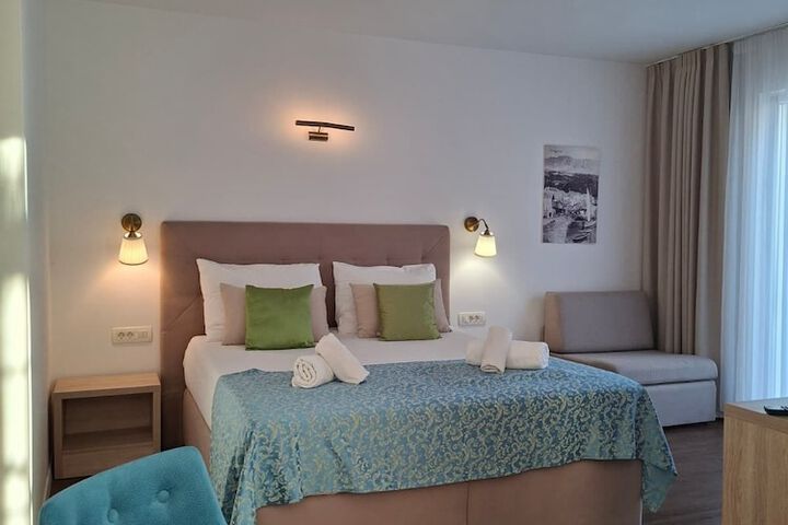 Room 14 of 43