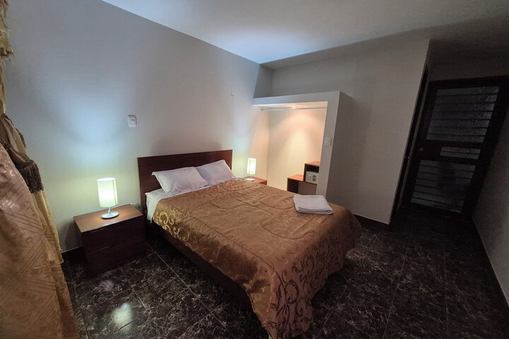 Room 6 of 19