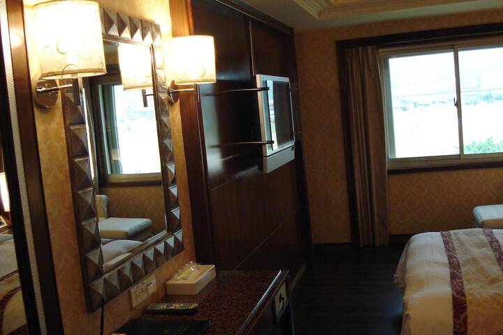 Room 3 of 59