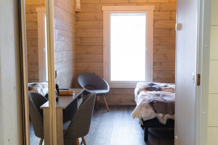 Room 12 of 72