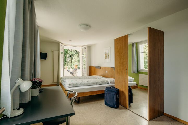 Room 8 of 36