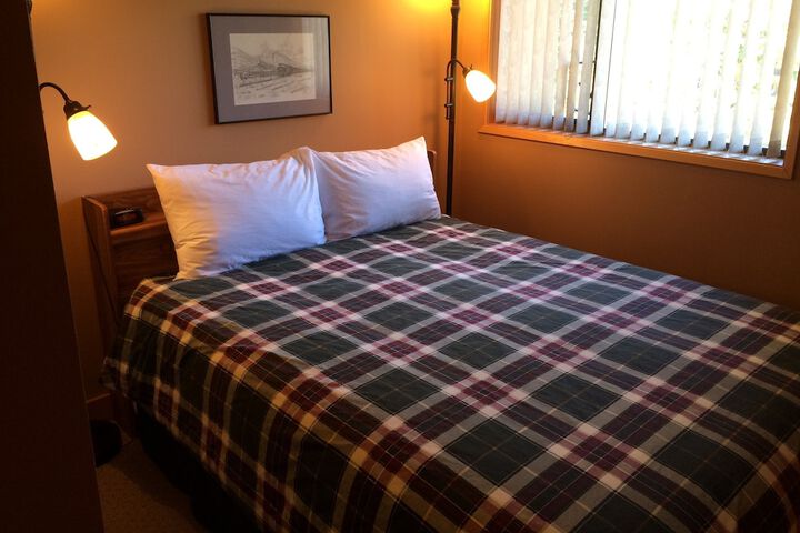 Room 25 of 98