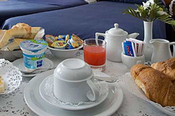 Breakfast/Coffee Service 2 of 26