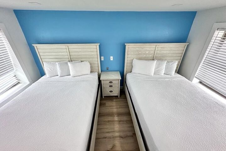 Room 8 of 148