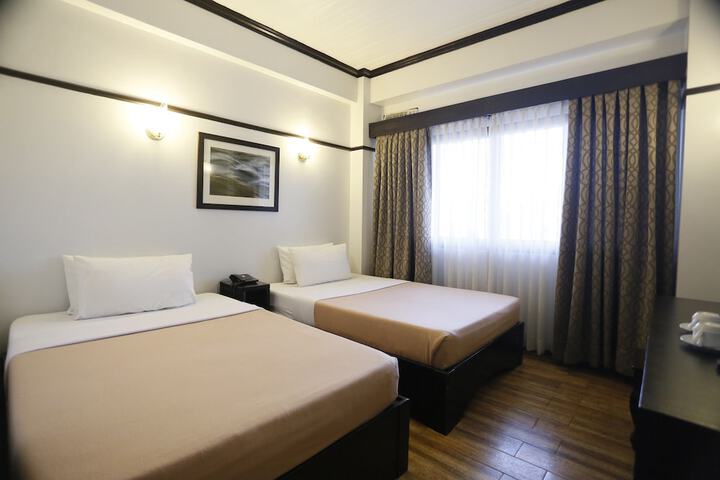 Room 25 of 61