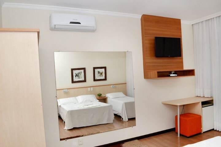 Room 8 of 19