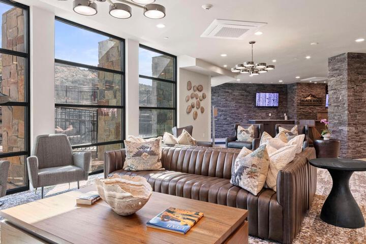 Hotel Interior 156 of 184