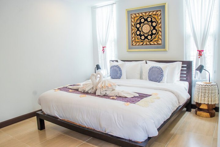 Room 5 of 38