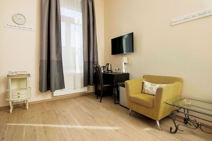 Room 8 of 21