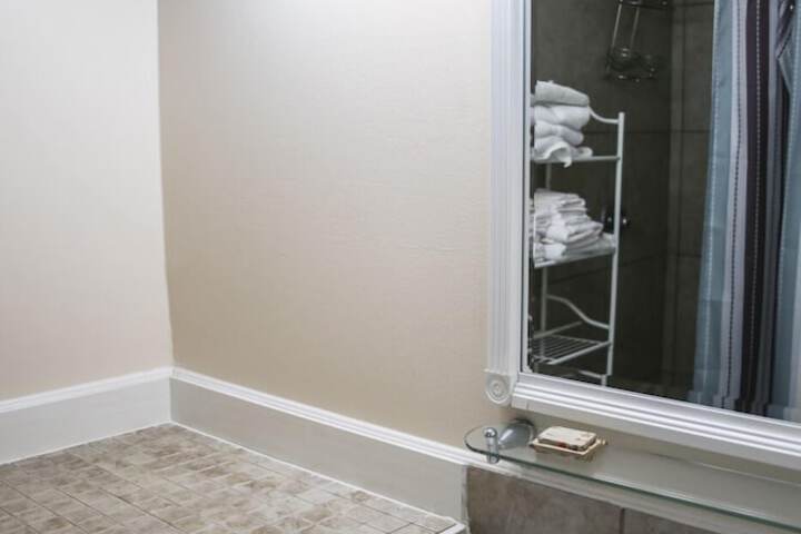 Room 35 of 59