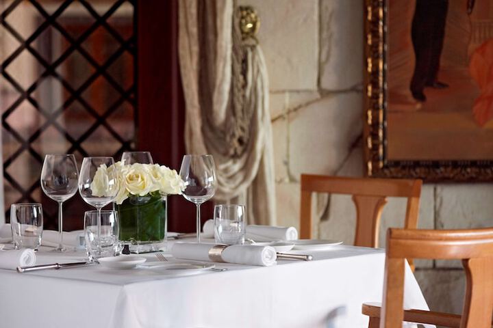 Dining 65 of 85