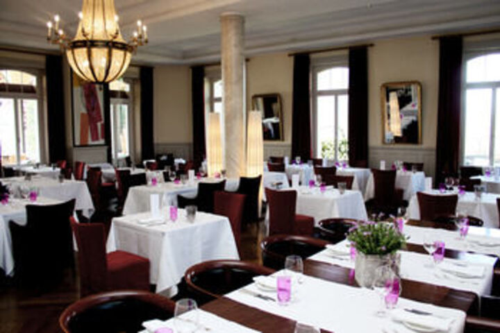 Dining 80 of 93
