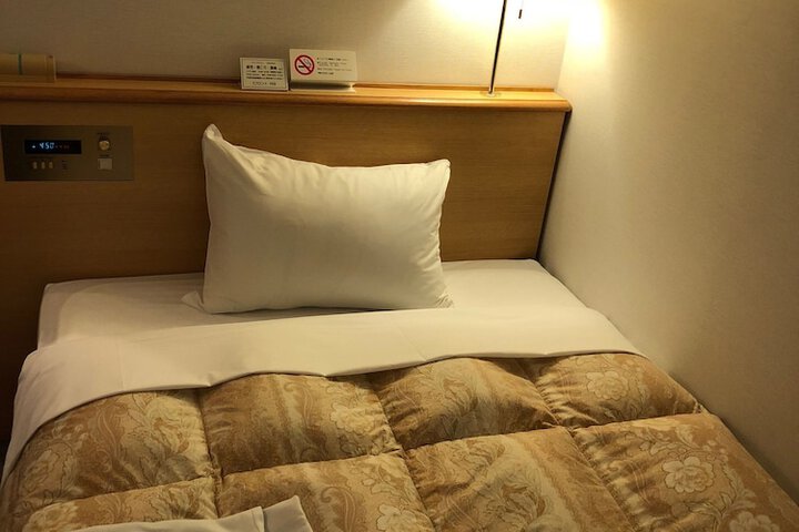 Room 4 of 20