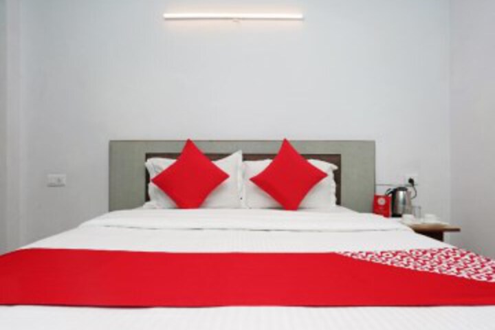 OYO 28715 Acclaim
