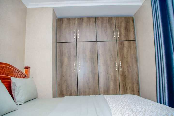 Room 3 of 7