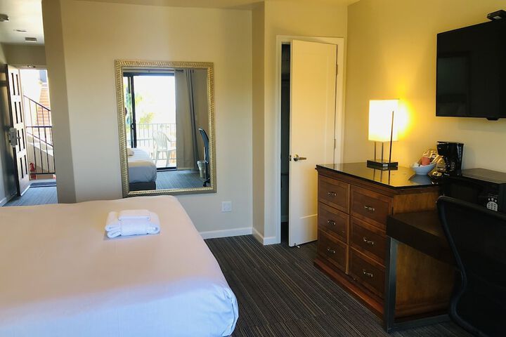 Room 16 of 53