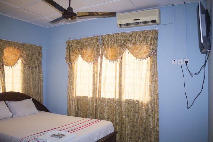 Room 12 of 49