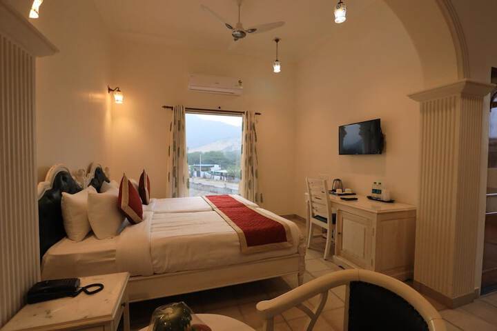 Room 11 of 40