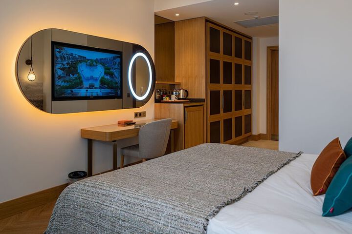 Room 51 of 251