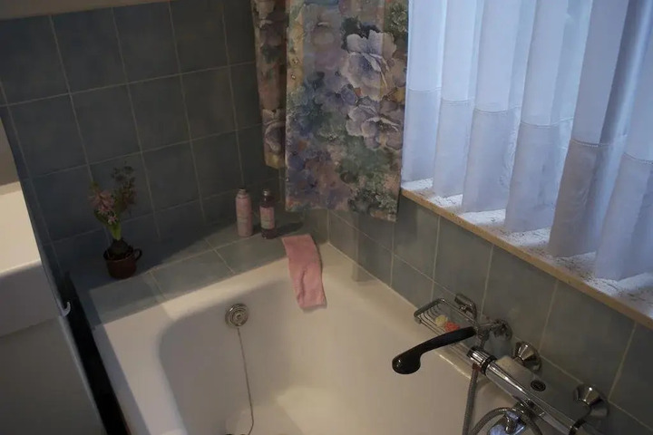 Photo 8