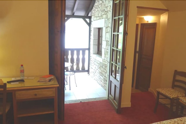 Room 114 of 153
