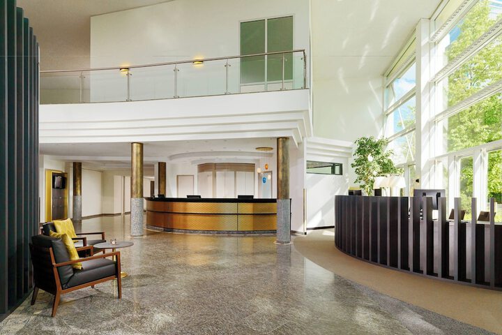 Guest Lobby