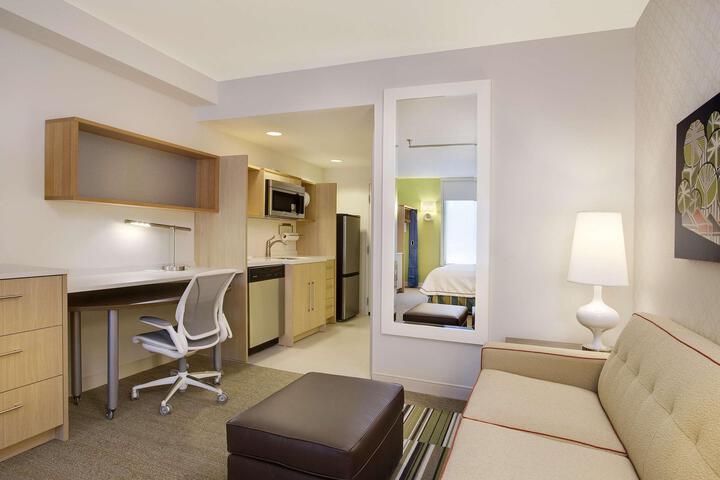 1 King Bed Studio Suite (10 of 11)