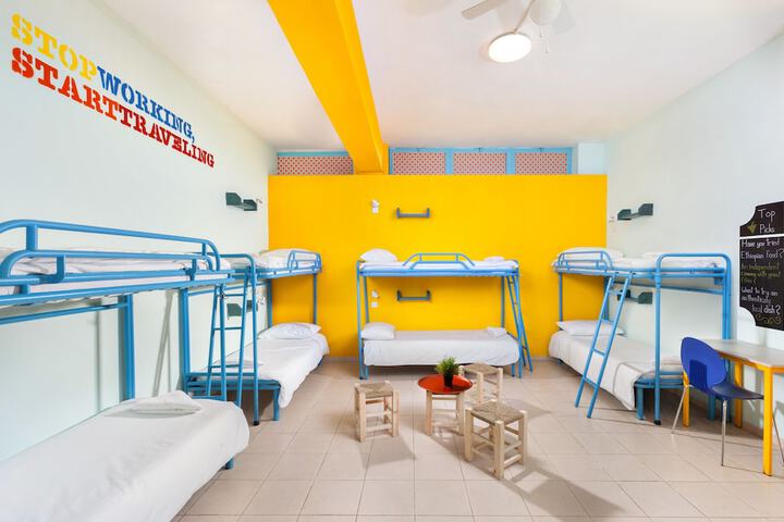 Room 13 of 137