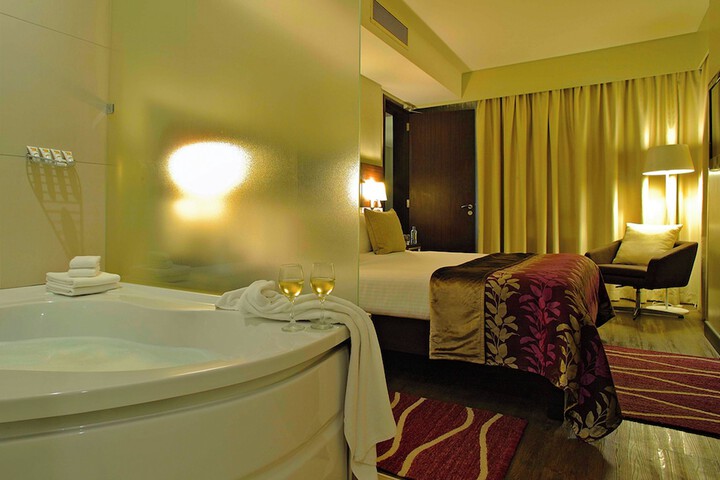 Room 21 of 63